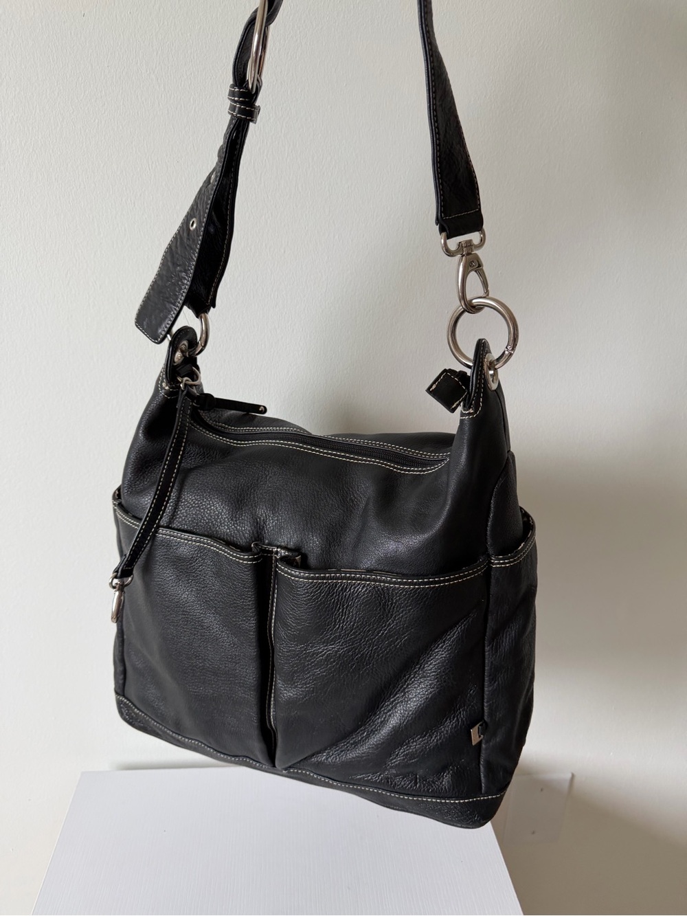 OiOi Australia Black Leather Diaper Bag Messenger Hobo Tote